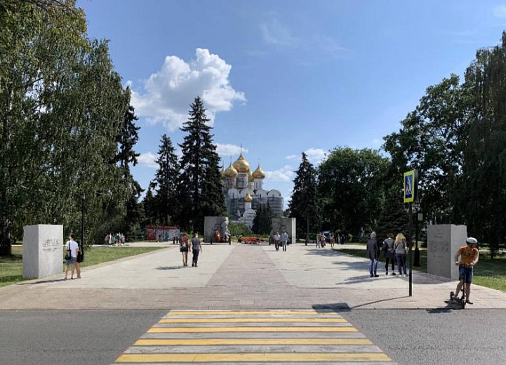 В Ярославле продолжается благоустройство у «Вечного огня»