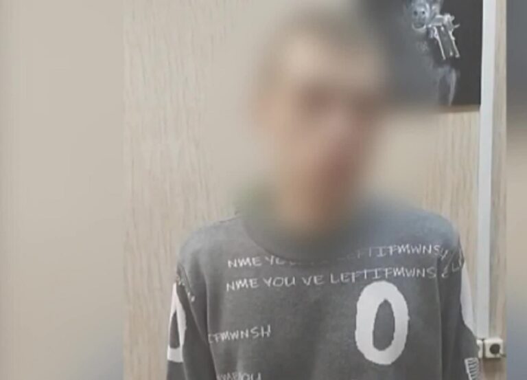 В Ярославле пьяные подростки разрисовали дом на Кирова