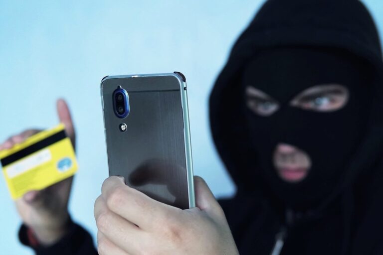 СРЗП требует приравнять телефонных мошенников к террористам
