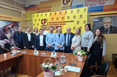 Анатолий Грешневиков встретился с зоозащитниками-волонтерами