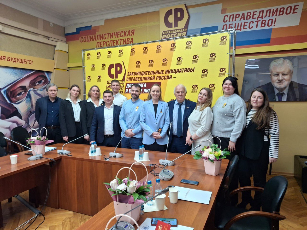 Анатолий Грешневиков встретился с зоозащитниками-волонтерами