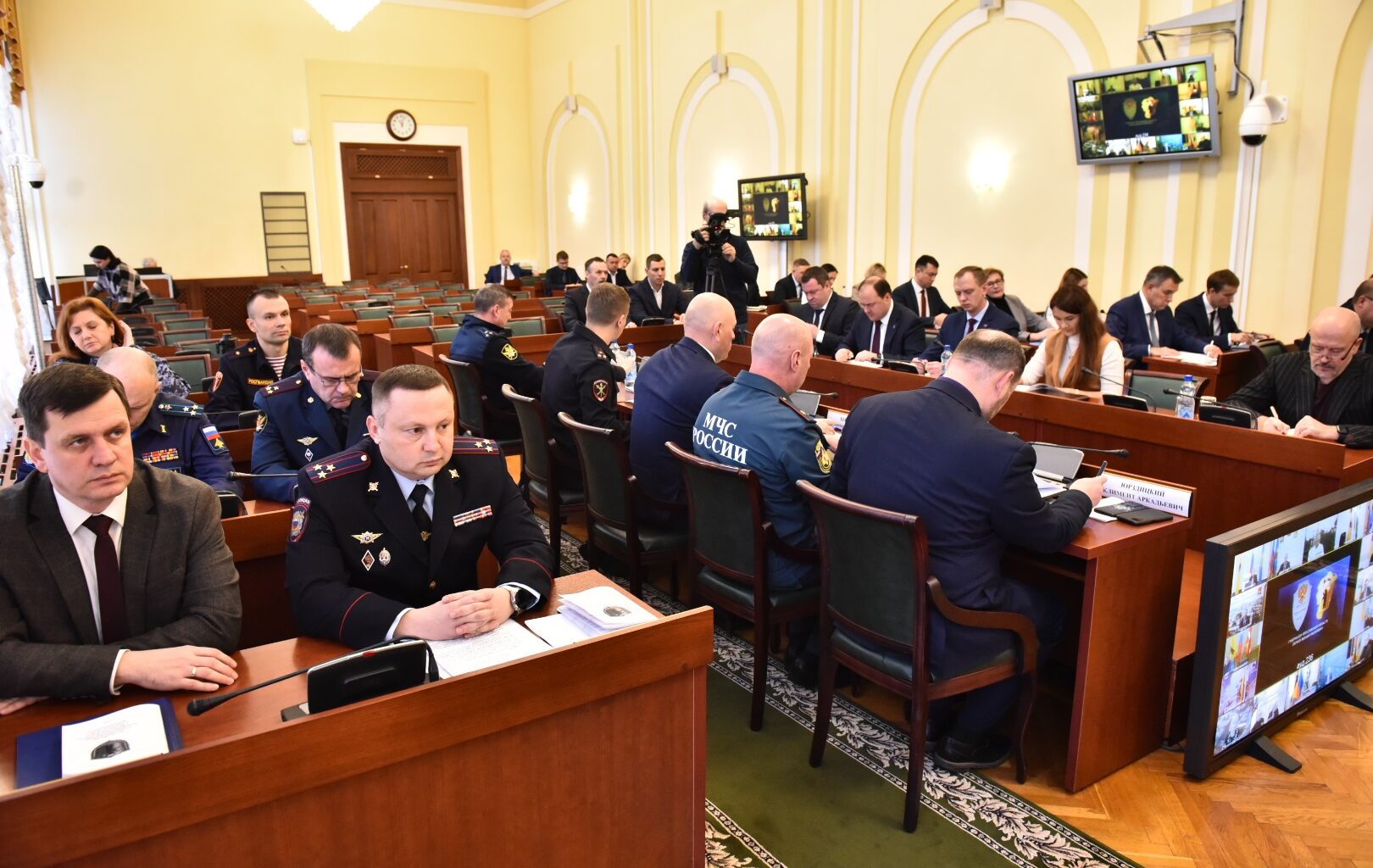 В Ярославской области к обеспечению безопасности новогодних мероприятий будут привлекать дружинников