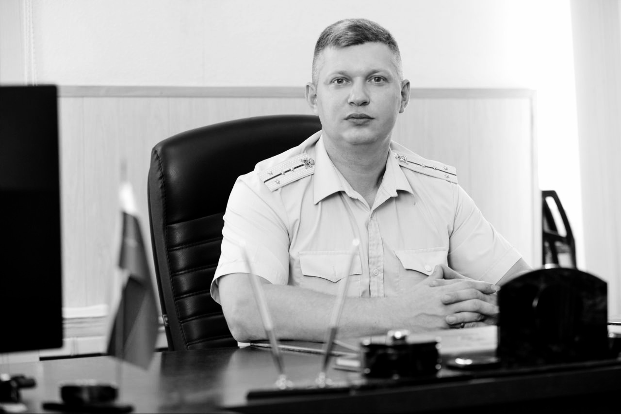Власти пообещали помощь семье погибшего капитана полиции
