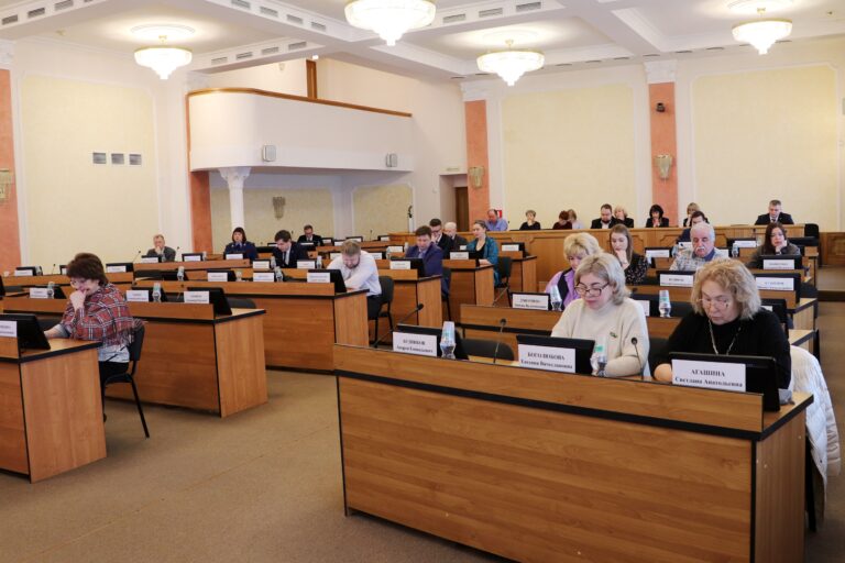 В муниципалитете Ярославля обсудили планы по ремонту образовательных учреждений города на 2025 год