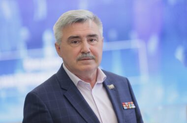 Анатолий Каширин призвал навести порядок в центре города