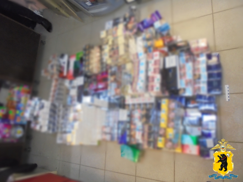 В Тутаеве полицейские изъяли "левую" табачную продукцию