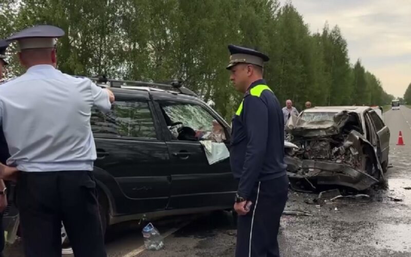 Под Ярославлем в ДТП погибли четыре человека