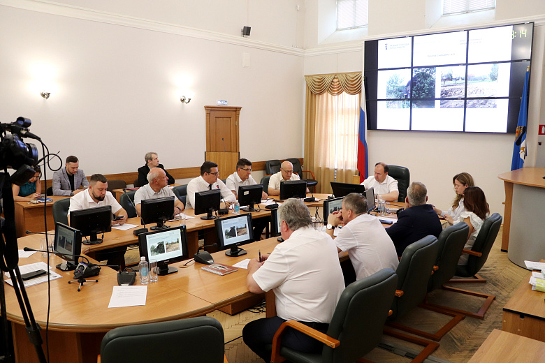 Вопрос расселения ветхого и аварийного жилья в Ярославле обсудили на открытом совещании