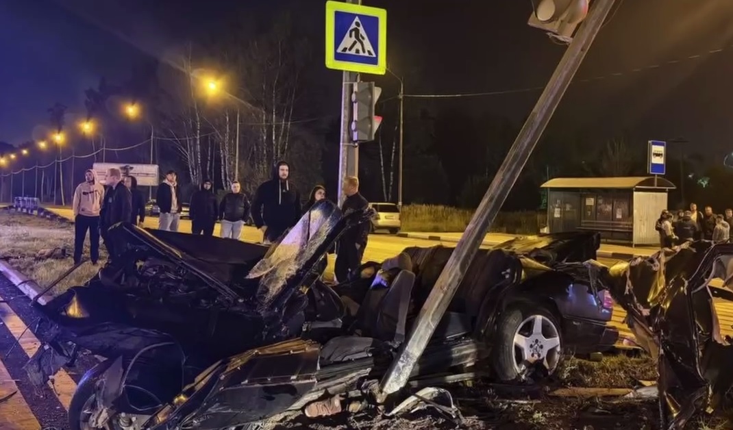 В ДТП под Ярославлем погиб пассажир «Мерседеса»