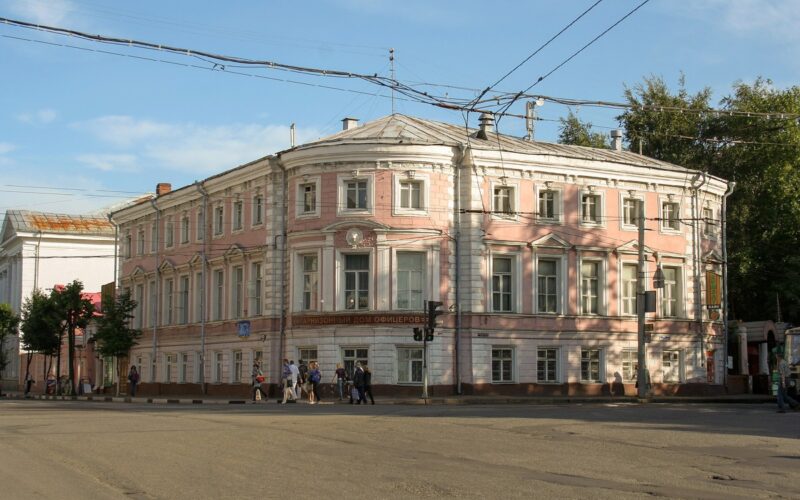 Ярославское отделение «Справедливой России» выступило против продажи «Дома офицеров»