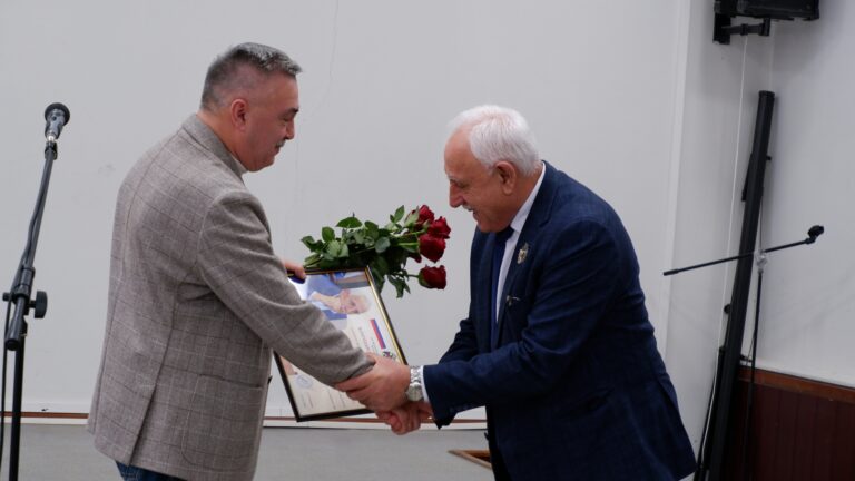Анатолий Каширин поздравил с юбилеем руководителя ярославского Союза писателей