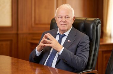 Анатолий Грешневиков: учитель должен получать уважение не только на словах, но и в своей зарплате