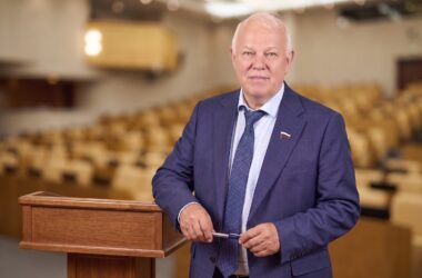 Пока одни обещали — Грешневиков добивался решений