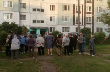 Анатолий Каширин встретился с жителями Заволжского района Ярославля