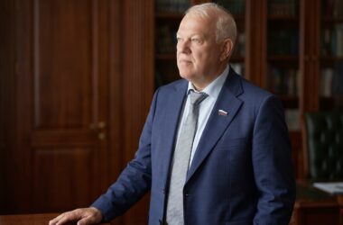 Анатолий Грешневиков записал видеообращение к жителям Ярославской области