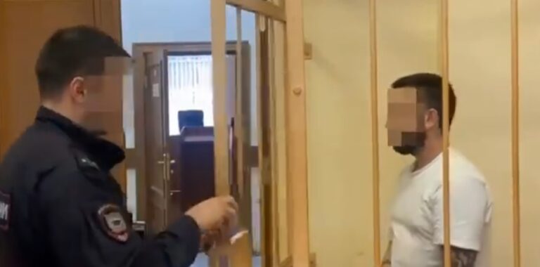 Граффитчик, распыливший в лицо сотруднику госавтоинспекции перцовый баллончик, отправится в колонию строго режима